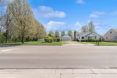 2142 Beaver Valley Road, Fairborn, OH 45324 - Photo 1