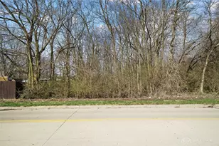 251 Liscum Dr, Dayton, OH 45417 - Photo 1