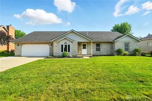 865 Copperfield Ln, Tipp City, OH 45371 - Photo 1