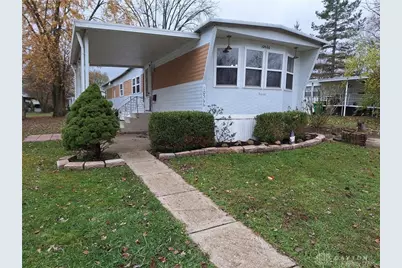 10566 Del Barton Avenue, Miamisburg, OH 45342 - Photo 1