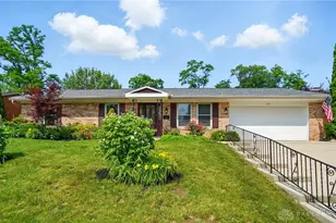 1161 Leaf Tree Ln, Vandalia, OH 45377 - Photo 1