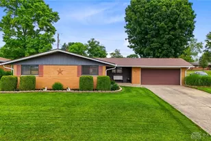 432 Ivanhoe Dr, Fairborn, OH 45324 - Photo 1