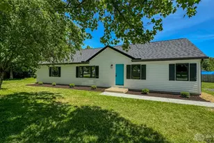 1816 N Woodland Dr, Fayetteville, OH 45118 - Photo 1