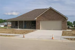 231 Goldenrod Dr, Eaton, OH 45320 - Photo 1