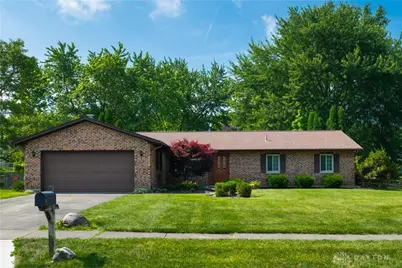 4425 E Entrada Drive, Beavercreek, OH 45431 - Photo 1