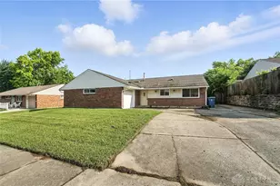 5957 Chatsworth Dr, Dayton, OH 45424 - Photo 1