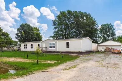 6757 London Road, South Charleston, OH 45368 - Photo 1