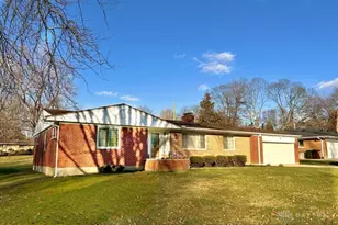 321 Laurelann Dr, Dayton, OH 45429 - Photo 1