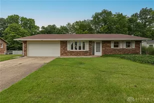902 Victoria Dr, Franklin, OH 45005 - Photo 1