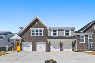 2727 Golden Leaf Dr, Beavercreek, OH 45431 - Photo 1