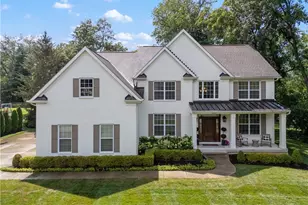 10435 Londonderry Ct, Cincinnati, OH 45242 - Photo 1