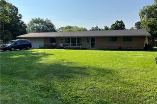 4007 Eckworth Dr, Bellbrook, OH 45305 - Photo 1