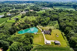 717 S Alpha Bellbrook Rd, Bellbrook, OH 45305 - Photo 1