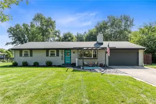 628 Carthage Dr, Beavercreek, OH 45434 - Photo 1