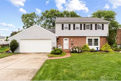 221 Finsbury Lane, Troy, OH 45373 - Photo 1