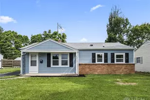 817 N Westedge Dr, Tipp City, OH 45371 - Photo 1