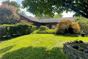 435 Evergreen Dr, Springboro, OH 45066 - Photo 1