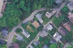 2060 Maplecrest Dr, Dayton, OH 45409 - Photo 1