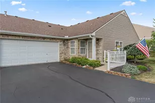 1955 Falling Leaf Ln, Miamisburg, OH 45342 - Photo 1