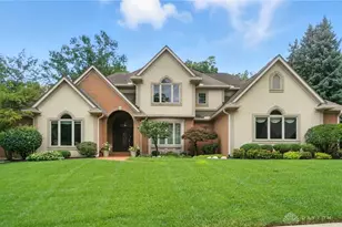 3905 Oakview Dr, Beavercreek, OH 45430 - Photo 1