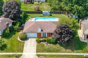 852 Sunset Dr, Englewood, OH 45322 - Photo 1