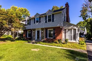 233 Wisteria Dr, Oakwood, OH 45419 - Photo 1