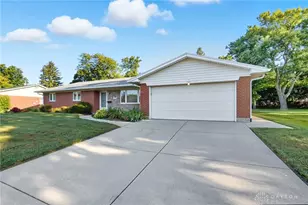 1033 Georgian Dr, Dayton, OH 45429 - Photo 1