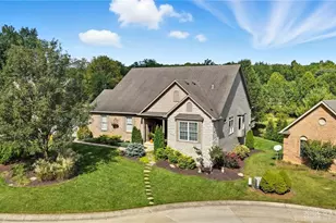 2691 Majestic Oaks Ct, Beavercreek, OH 45431 - Photo 1