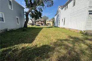 215 Baltimore St, Middletown, OH 45044 - Photo 1