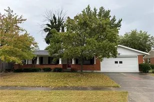 432 Scarborough Ct, New Lebanon, OH 45345 - Photo 1