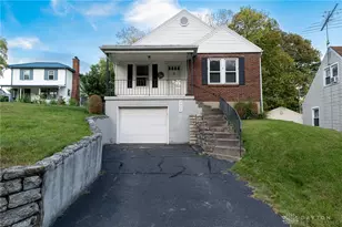 2934 Robin Rd, Dayton, OH 45409 - Photo 1
