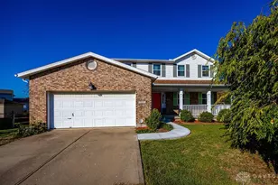 523 Teakwood Ct, Trenton, OH 45067 - Photo 1