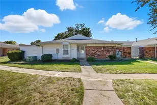 5904 Troy Villa Blvd, Dayton, OH 45424 - Photo 1