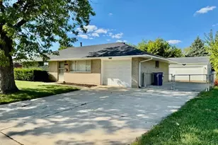 4825 Nelapark Dr, Dayton, OH 45424 - Photo 1