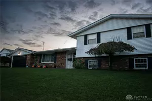 415 Sherwood Park Dr, Springfield, OH 45505 - Photo 1