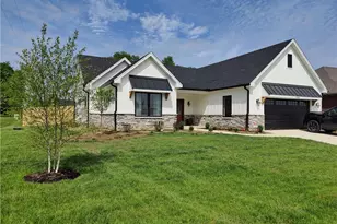 10306 Amherst Dr, Waynesville, OH 45068 - Photo 1