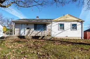 94 Circle Dr, Fairborn, OH 45324 - Photo 1