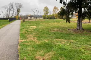 5615 Denlinger Rd, Dayton, OH 45426 - Photo 1