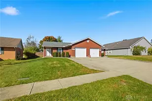 1073 Hunters Run Dr, Lebanon, OH 45036 - Photo 1