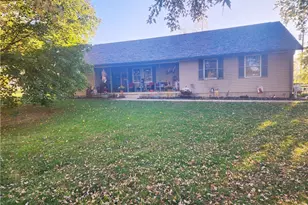 572 S Main St, De Graff, OH 43318 - Photo 1