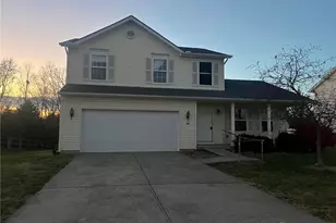 165 Heritage Trail Dr, Middletown, OH 45044 - Photo 1