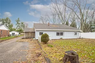 23 Long Dr, Eaton, OH 45320 - Photo 1