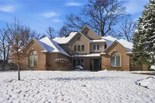 7195 Mohawk Trail Rd, Miami Township, OH 45459 - Photo 1