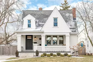 215 East Dr, Oakwood, OH 45419 - Photo 1