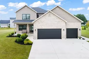 974 Stony Brk Ln, Troy, OH 45373 - Photo 1