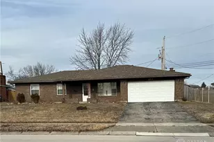 213 Southerly Hills Dr, Englewood, OH 45322 - Photo 1