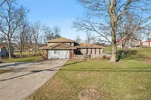 1174 Beissinger Rd, Hamilton, OH 45013 - Photo 1
