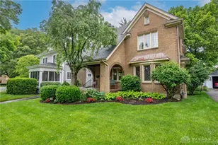 54 Beverly Pl, Oakwood, OH 45419 - Photo 1