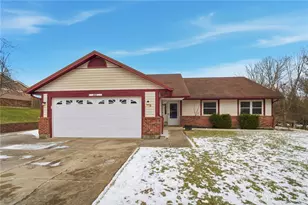 833 Savin Hill Ct, Fairborn, OH 45324 - Photo 1