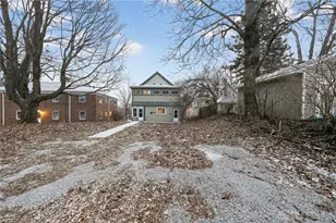 2527 S Dixie Dr, Dayton, OH 45409 - Photo 1
